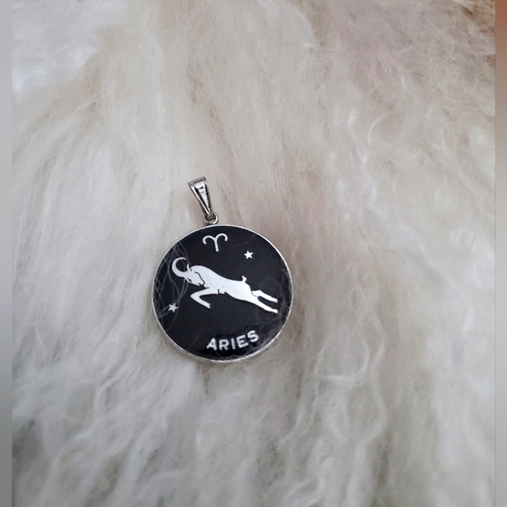 Aries Zodiac Pendant Necklace in Excellent Condition, Silver w Black Enamel